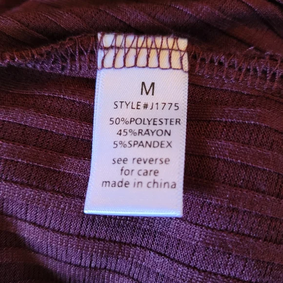 NWOTStylish Jacket/Blazer/Top,Versatile,beautiful gold finishes for classy look. - Picture 7 of 16